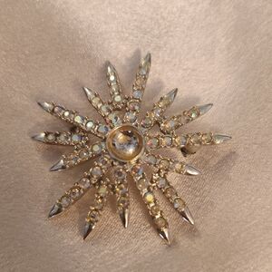 Gold and Silver Starburst Brooch (F9)